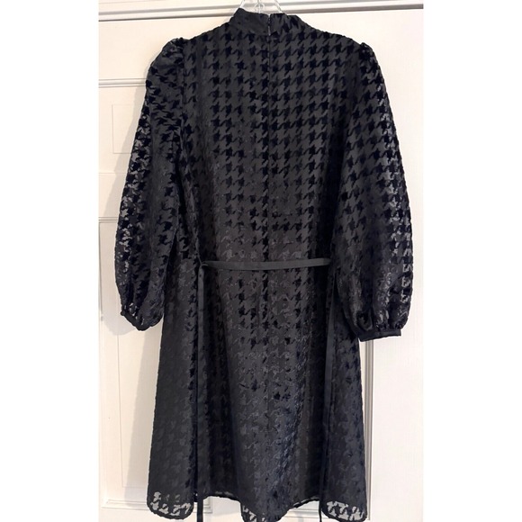 Ann Taylor — Petite Houndstooth Mock Neck Shift Dress, Size 2 - Picture 6 of 9